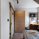 Karczma-koszwice Bed & Breakfast 3*